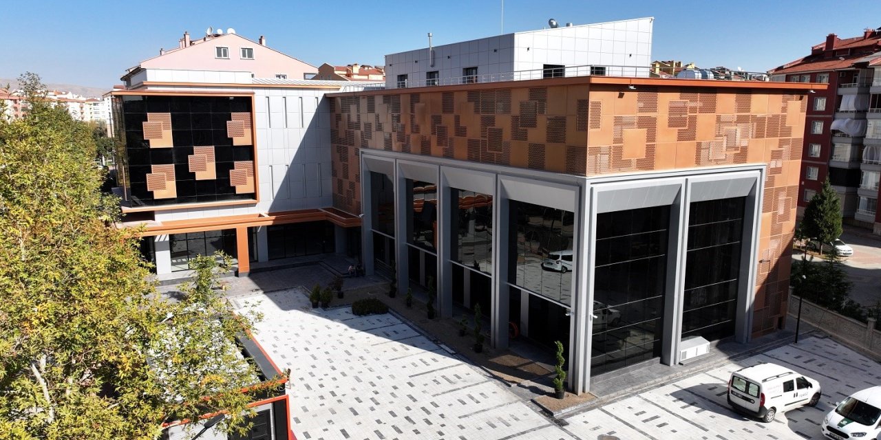 Karatay Ali Ulvi Kurucu Gençlik Eğitim ve Spor Merkezi Açılıyor