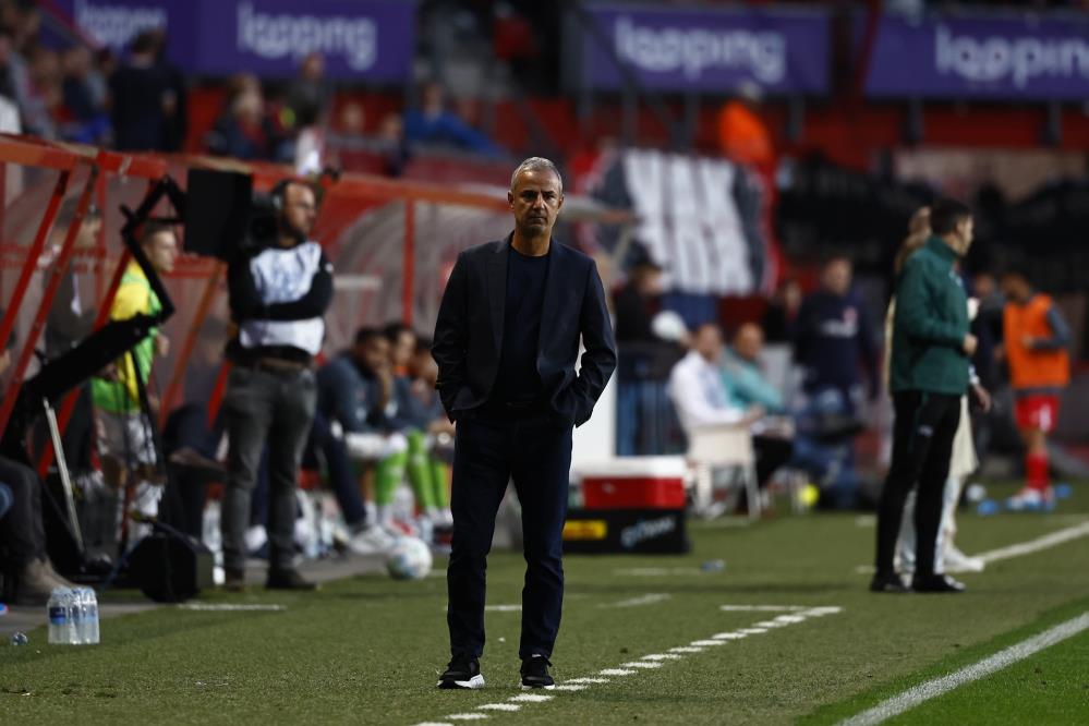 UEFA'dan İsmail Kartal'a men cezası!