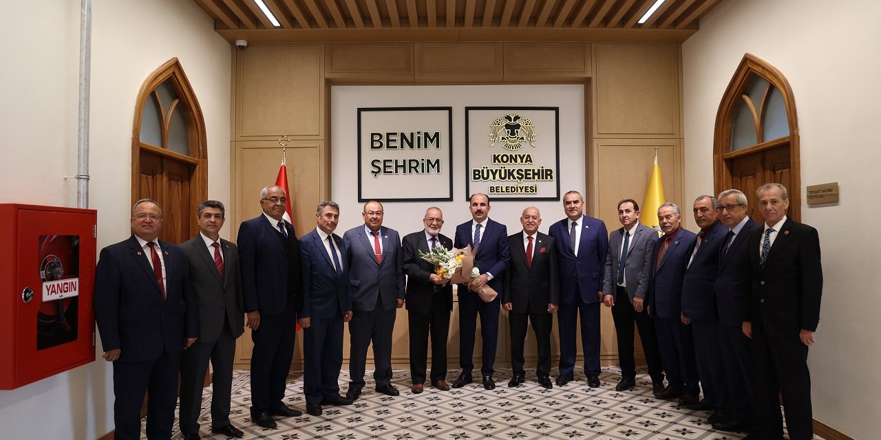 Başkan Altay Tüm Muhtarları Kutladı