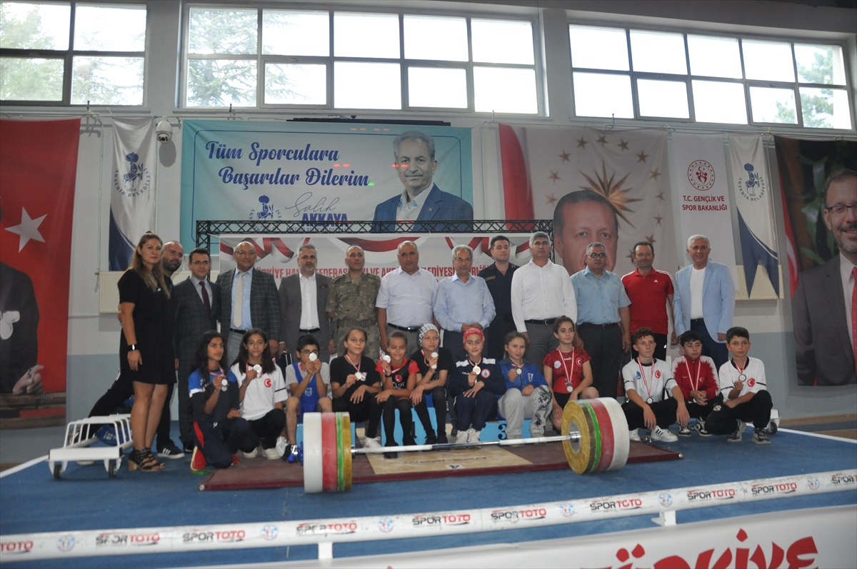 Minikler Halter Şampiyonası Konya’da Başladı