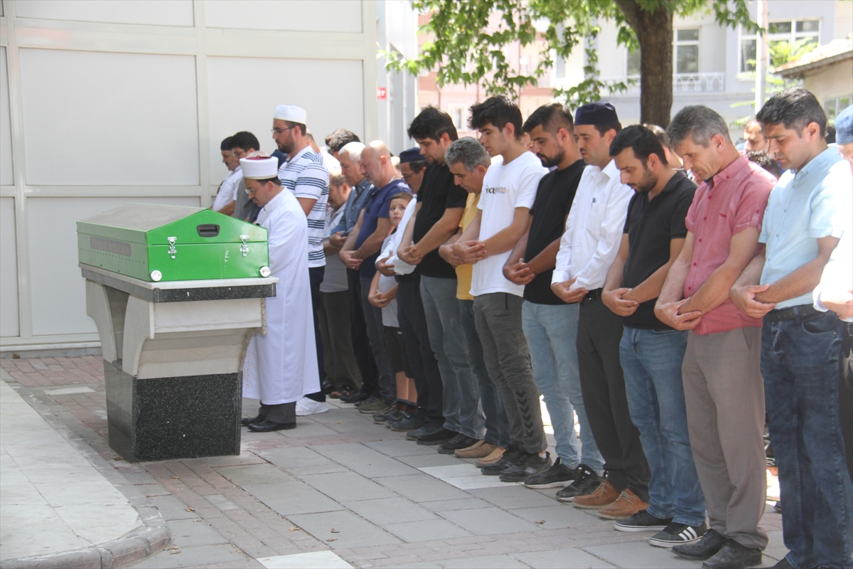 Konya'da silahla öldürülen fırıncı defnedildi