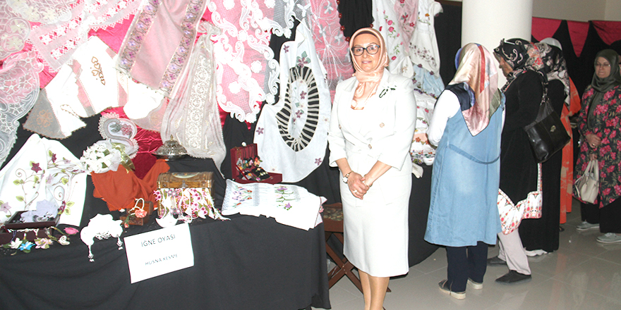 Beyşehir'de el emeği göz nuru ürünler sergilendi