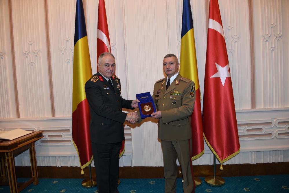 Genelkurmay Başkanı Gürak, Romanyalı mevkidaşı ile görüştü