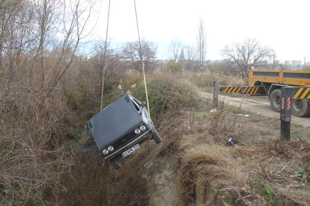 Konya'da kaza yapan otomobil dere yatağına düştü: 7 yaralı