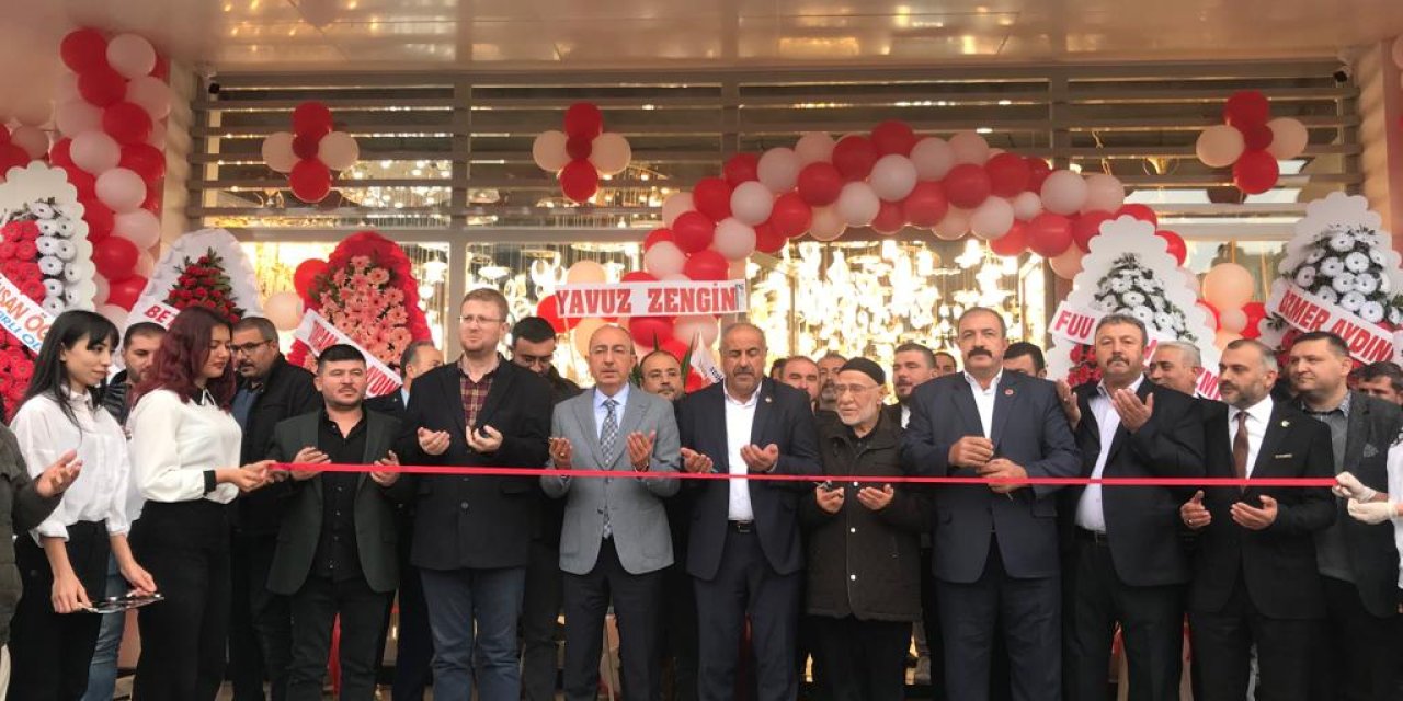 Alışık Avize 3. şubesini açtı