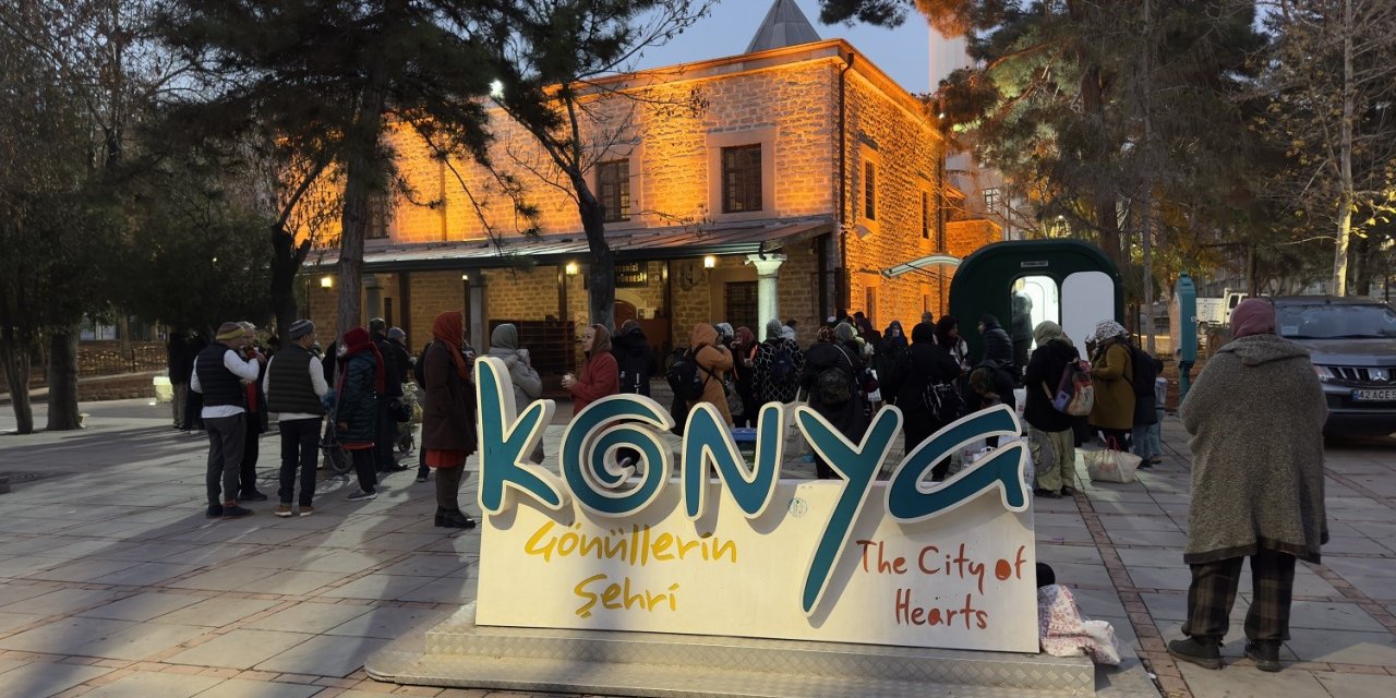 Hz. Mevlana Gönülleri, Karatay Mideleri Isıtıyor!