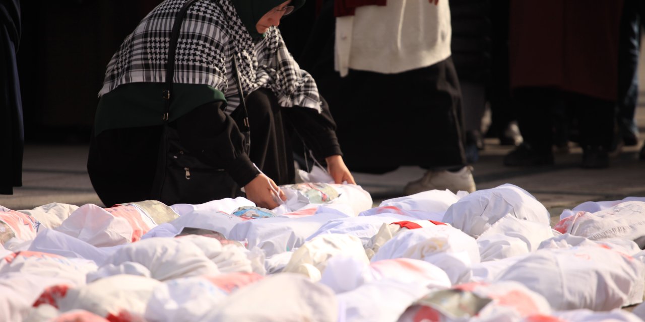 Konyalı kadınlardan İsrail’e "bebek kefenli" tepki