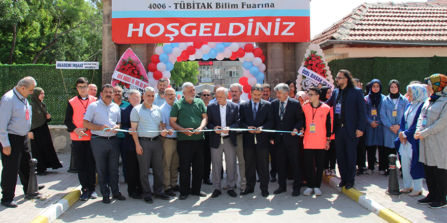 "2. TÜBİTAK 4006 Bilim Fuarı ve Yaz Şenliği" yapıldı