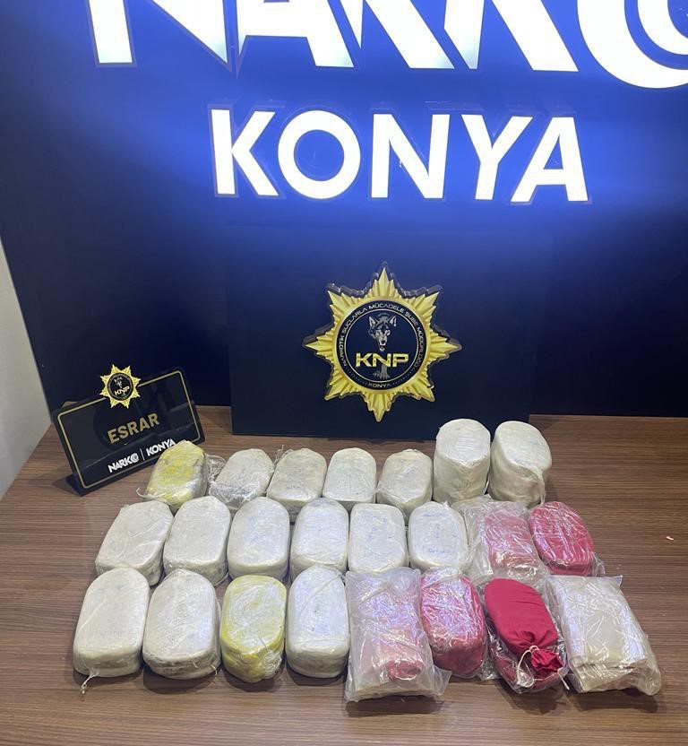 Konya'da zehir tacirlerine operasyon: 10 gözaltı