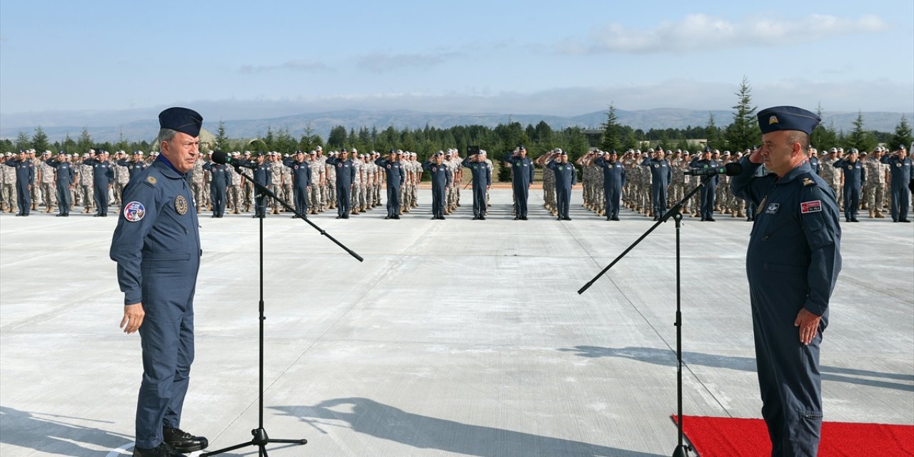 Türk Silahlı Kuvvetlerinde "Uçuş Eğitim Yılı Açılış Töreni" yapıldı