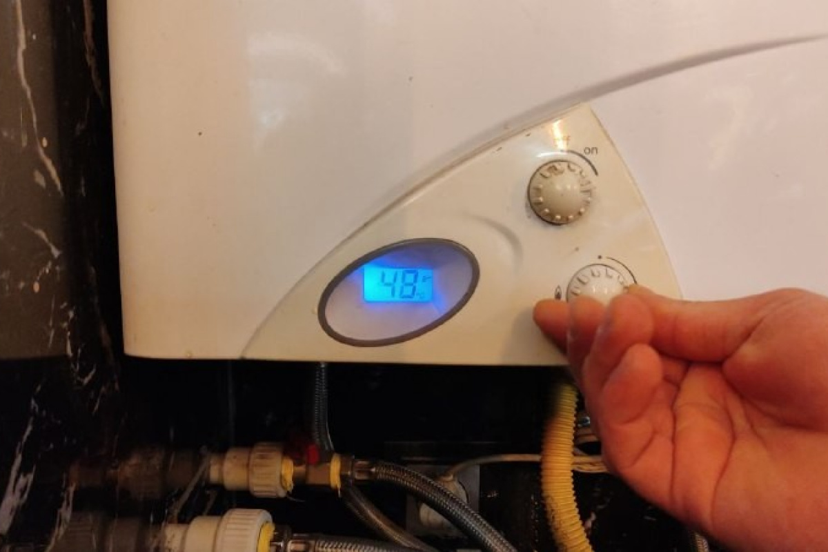 Kombi bacasından sızan gazdan etkilenen 3 kişi hastanelik oldu