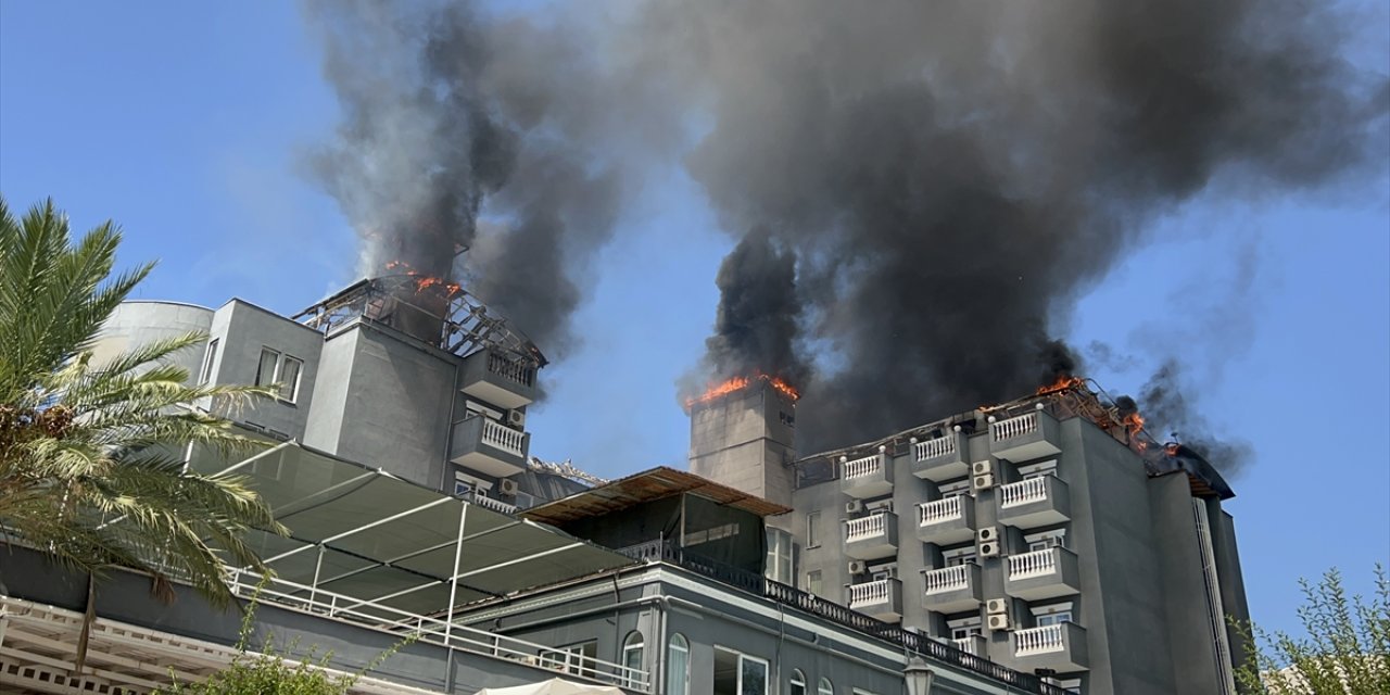 Alanya'da otelde çıkan yangın hasara neden oldu
