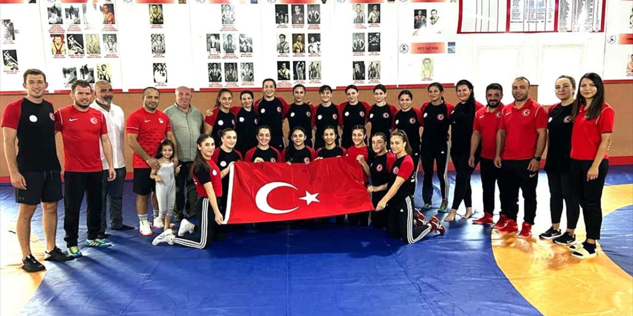 Güreşte Dünya Şampiyonası kadrosu belli oldu