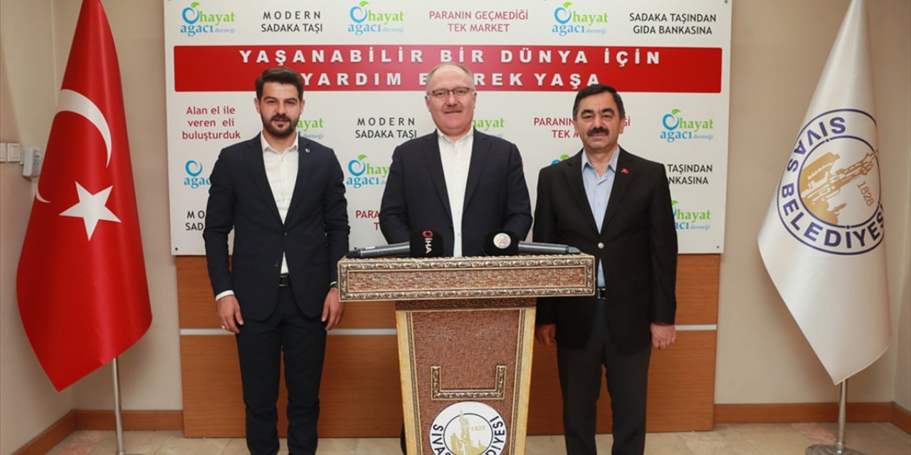 Sivas Belediyesinden ihtiyaç sahibi öğrencilere eğitim yardımı