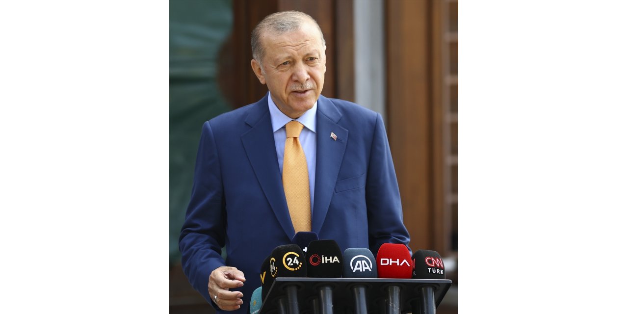 Cumhurbaşkanı Erdoğan, cuma namazı sonrası soruları yanıtladı: (2)