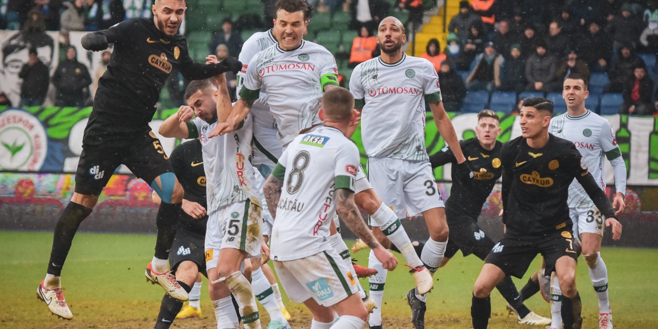 Konyaspor Rize'den 1 puanla döndü