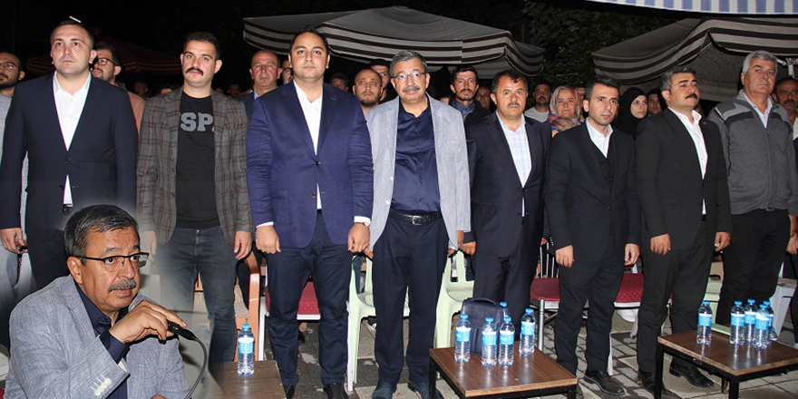 Yazar Hayati İnanç Ahırlı'da söyleşi programına katıldı