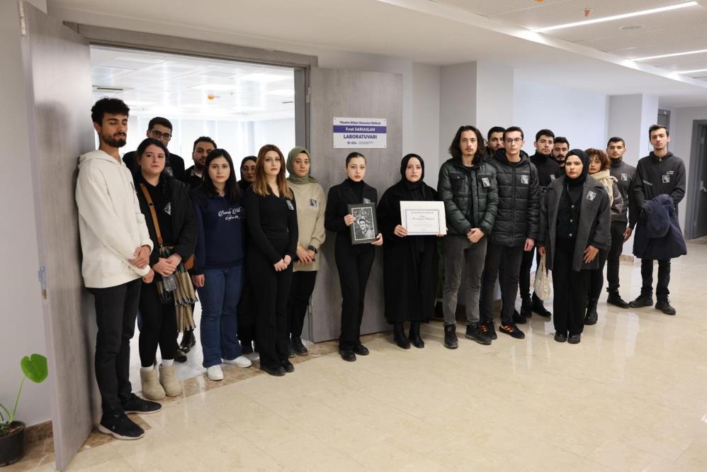 Depremde hayatını kaybeden üniversite öğrencileri ve personellerine vefa! Adları yaşatılacak