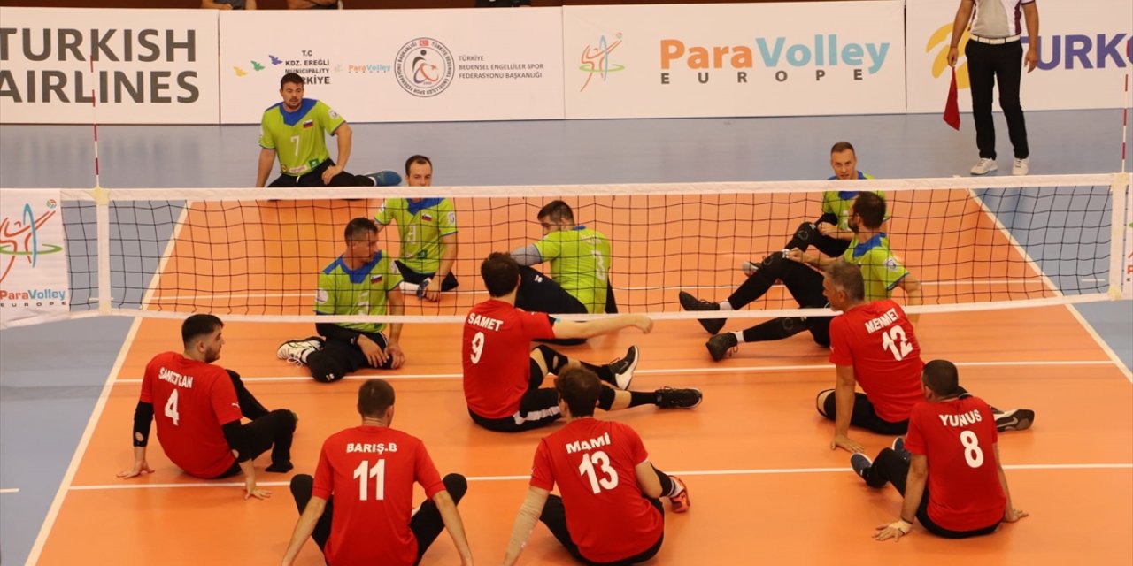 Oturarak Voleybol Gümüş Ligi'nin açılış töreni Zonguldak'ta yapıldı