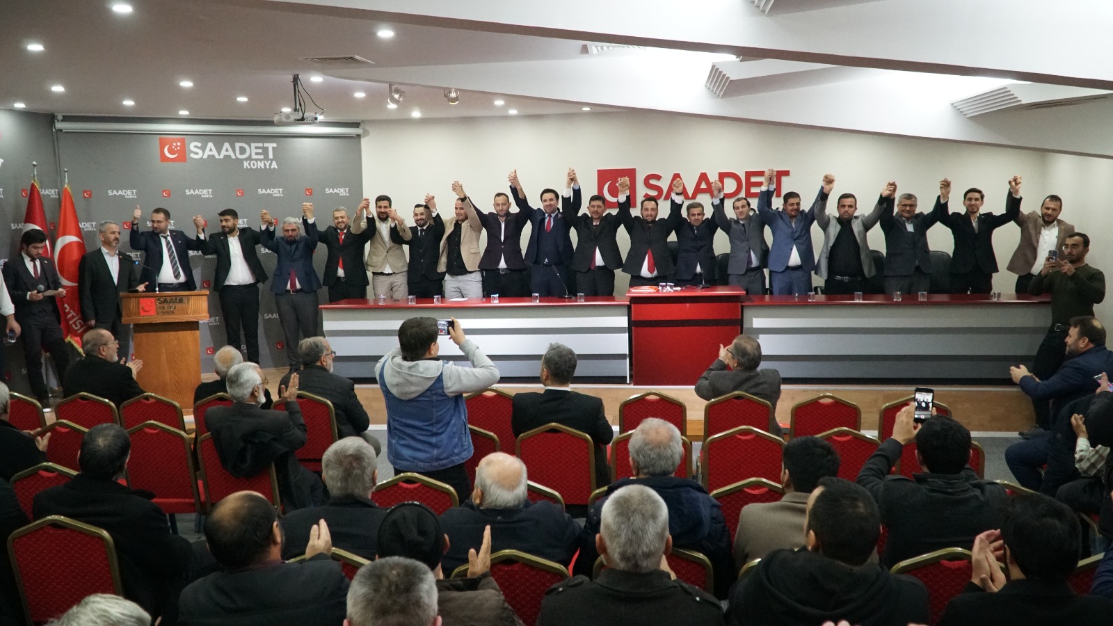 Saadet, Karatay Adayını Tanıttı