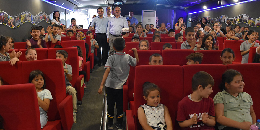 Gezen sinema Karapınar'a geldi