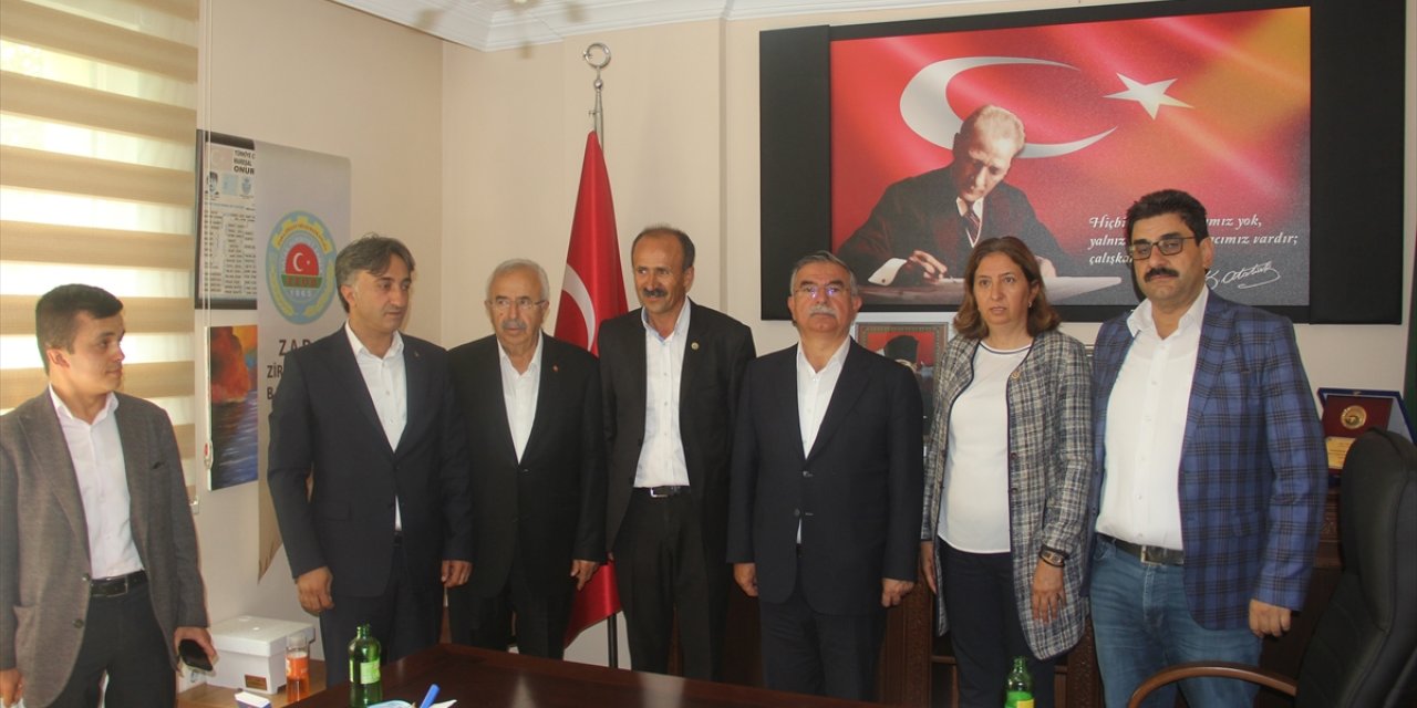 AK Parti TBMM Grup Başkanı Yılmaz, Zara'da ziyaretlerde bulundu