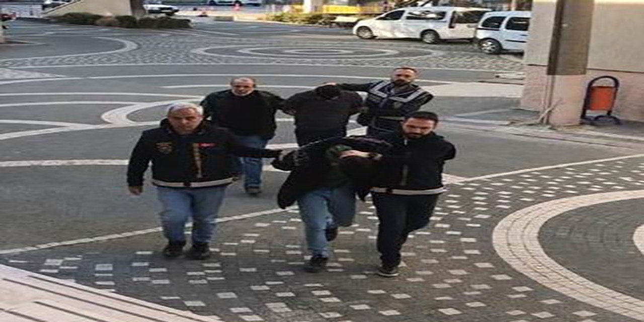 Konya’da sokakta uyuşturucu satan 2 şüpheli tutuklandı