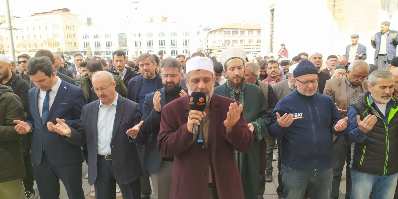 Konya'da Camilerde Gazze İçin Dua Edildi Gıyabi Cenaze Namazı Kılındı Ceylan: Gazze'de Soykırım Devam Ediyor!