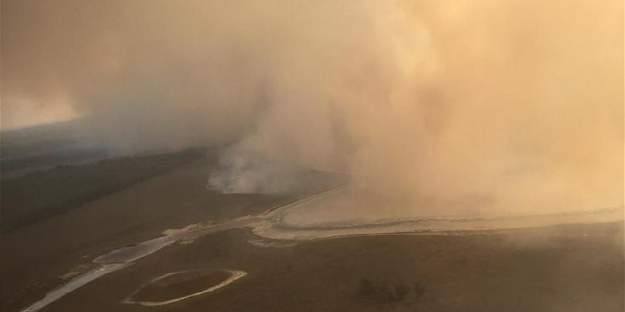 GÜNCELLEME - Kazakistan’ın kuzeyinde çıkan orman yangını nedeniyle bazı köylerde tahliyeler başladı