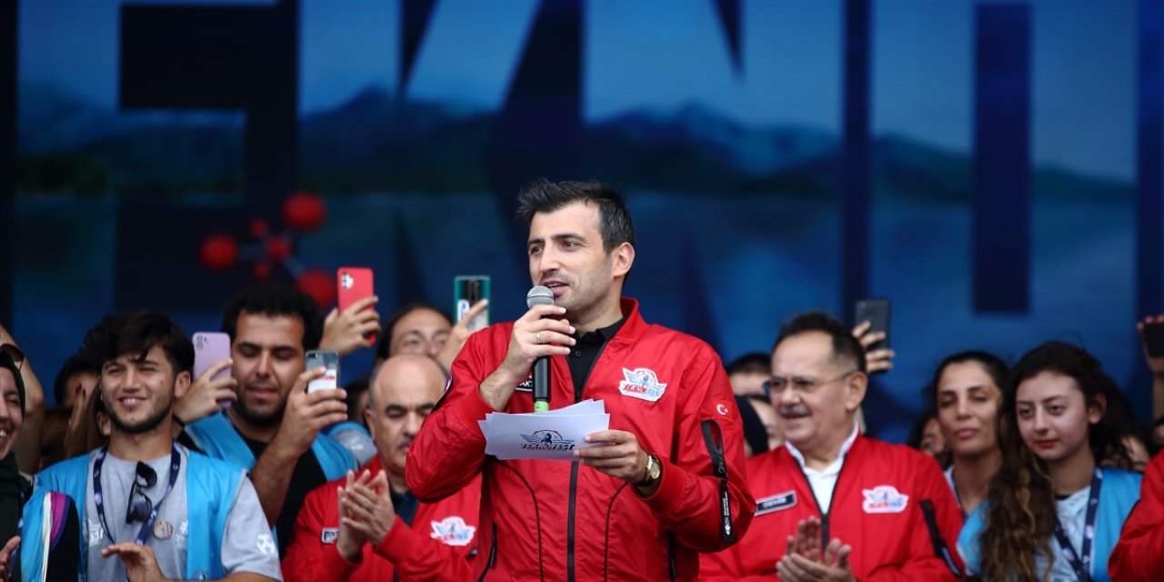 Selçuk Bayraktar, TEKNOFEST KARADENİZ ödül töreninde konuştu: