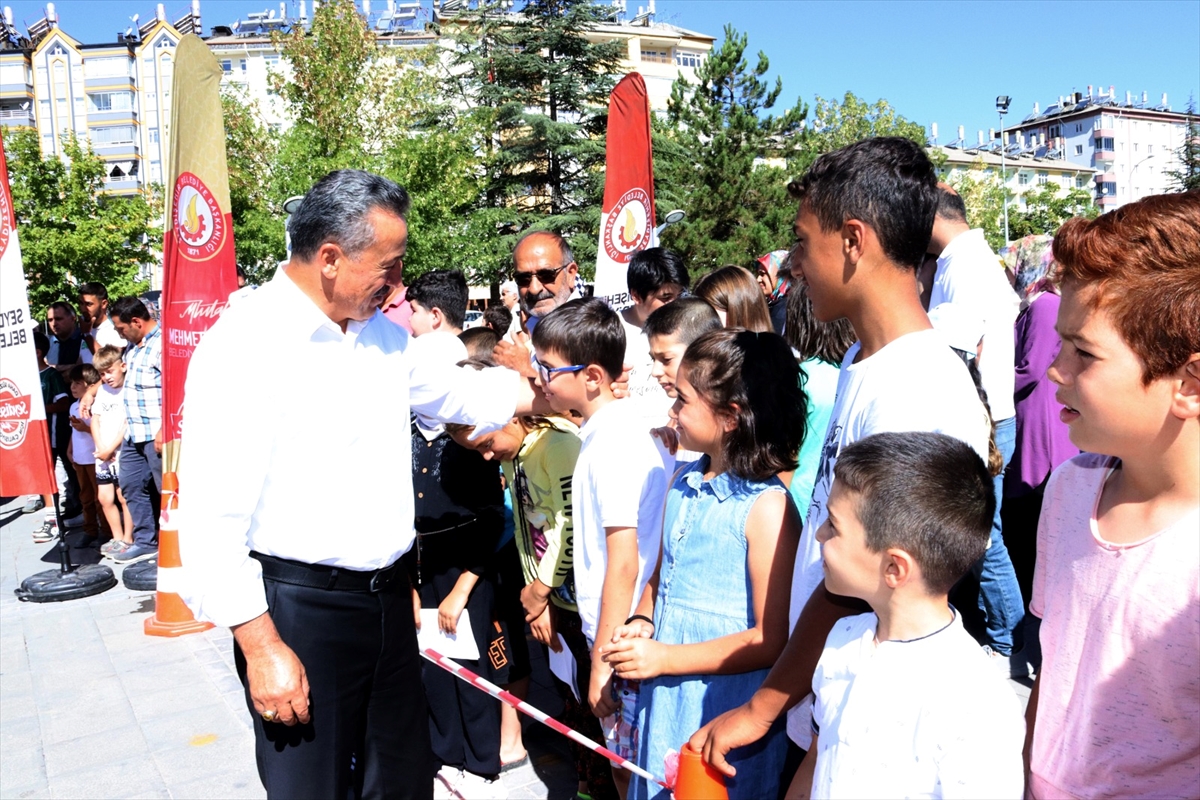 Seydişehir'de "Güle Oynaya Camiye Gel Projesinde" Çocuklar Bisikletlerine Kavuştu