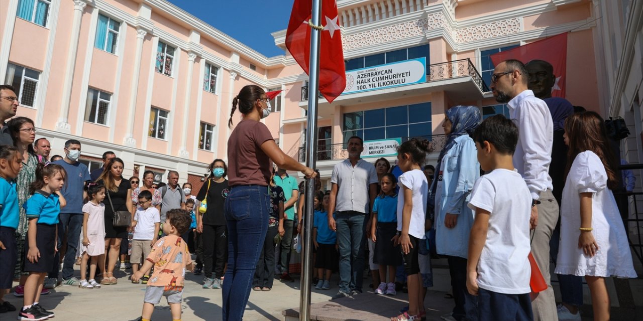İzmir'de okullarda uyum eğitimi başladı