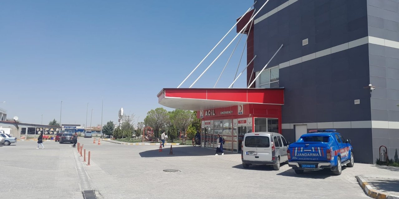 Tarla ilaçlarken zehirlendi