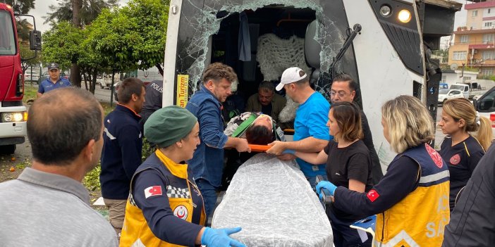 Antalya’da can pazarı! Otel servis aracı devrildi! 19 yaralı var