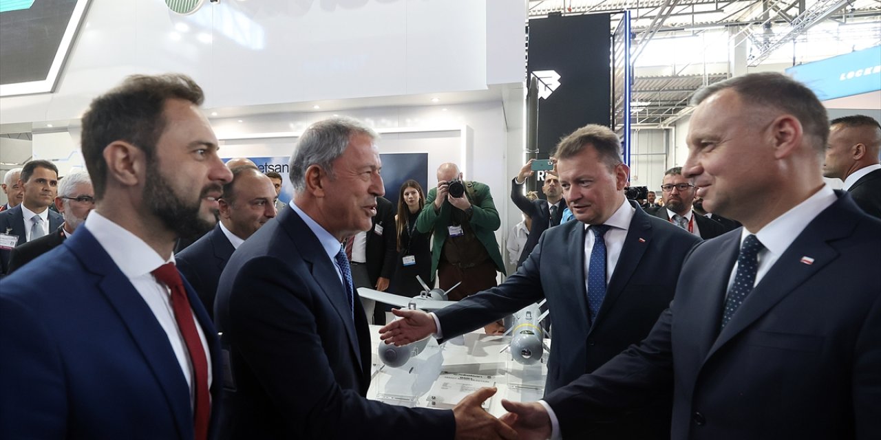 Polonya Cumhurbaşkanı Duda'dan Türkiye'nin "lider ülke" olarak yer aldığı MSPO'ya ziyaret