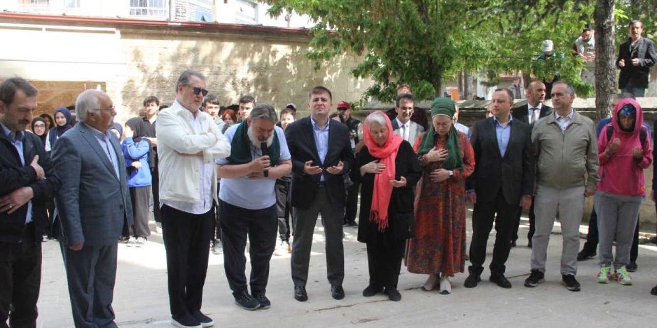 Hazreti Mevlana için Karaman'dan Konya'ya yürüdüler! 6'ncısı düzenlendi