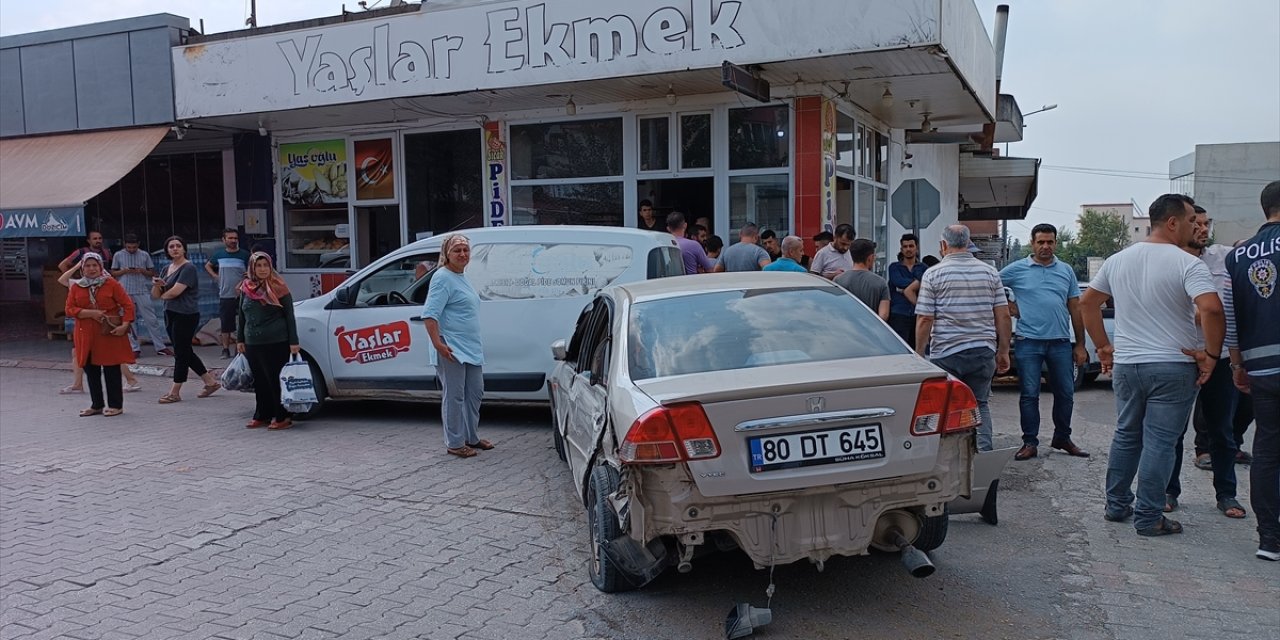 Osmaniye'de ters yöne giren otomobilin iki araca çarptığı kazada bir kişi yaralandı
