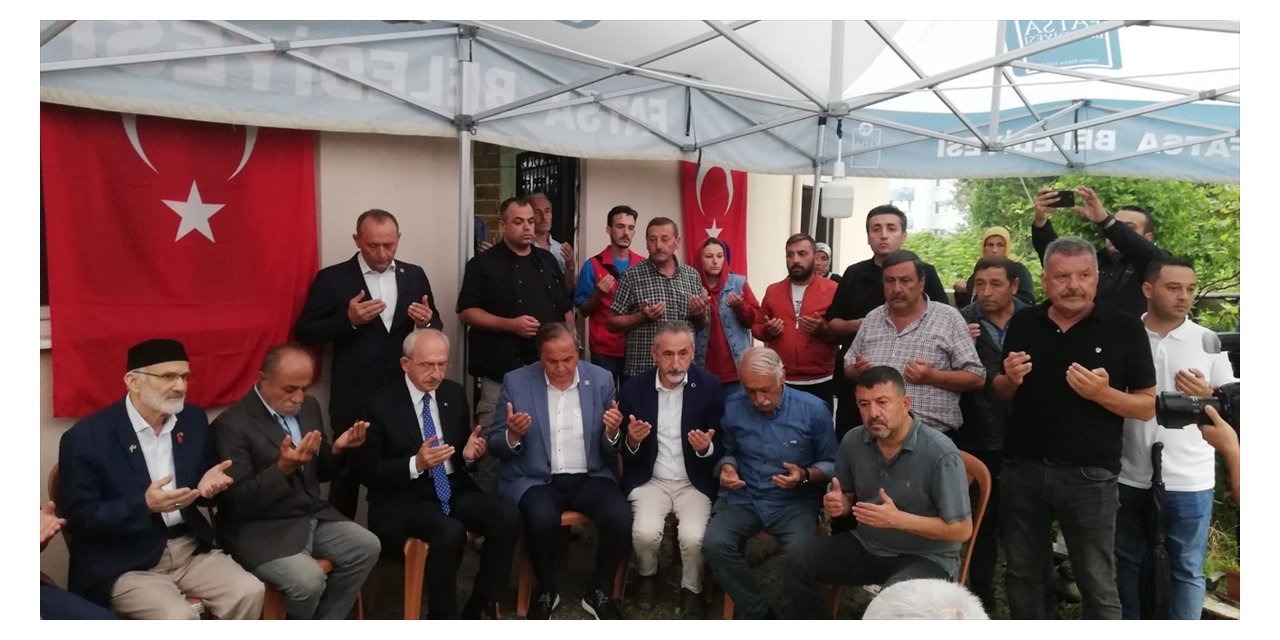 CHP Genel Başkanı Kılıçdaroğlu, şehit Kesti'nin ailesine taziye ziyaretinde bulundu