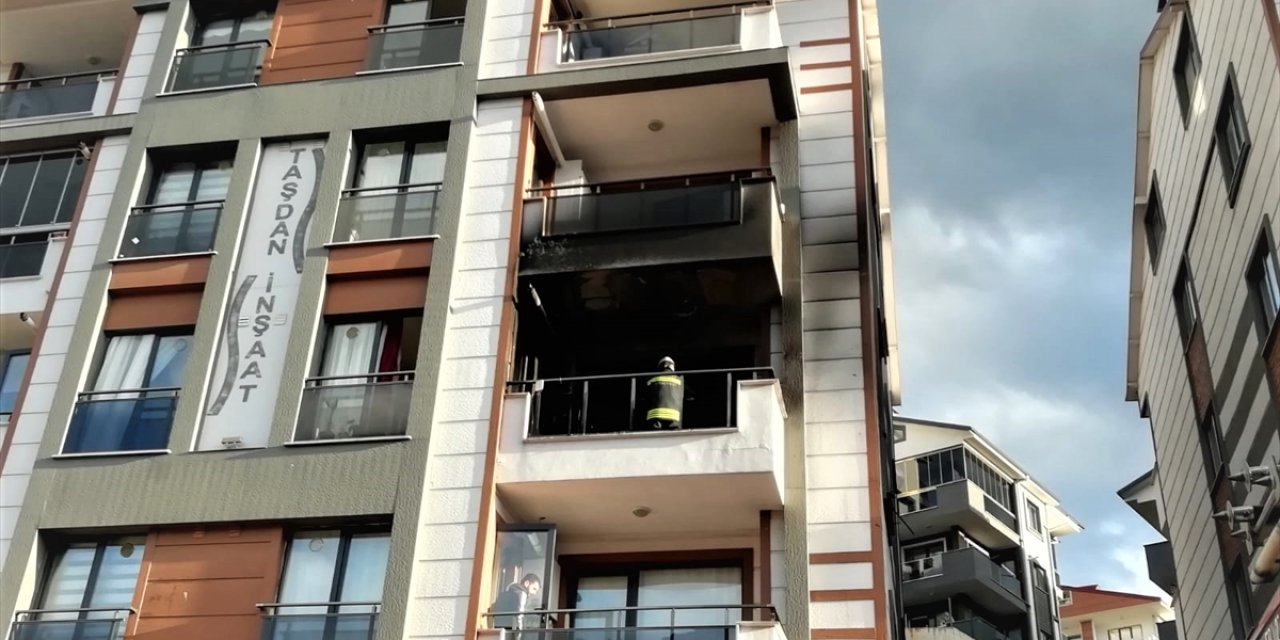 Kocaeli'de evde çıkan yangın hasara neden oldu