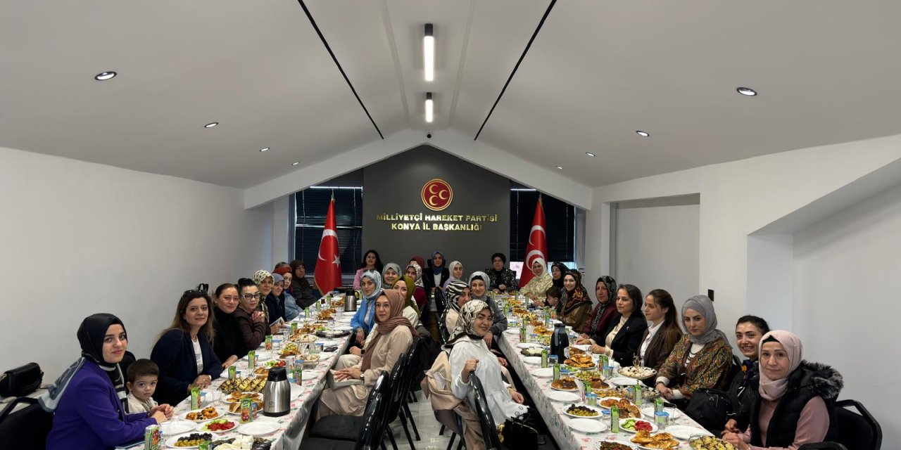 MHP KAÇEP'te 'Anneler Günü' kutlandı