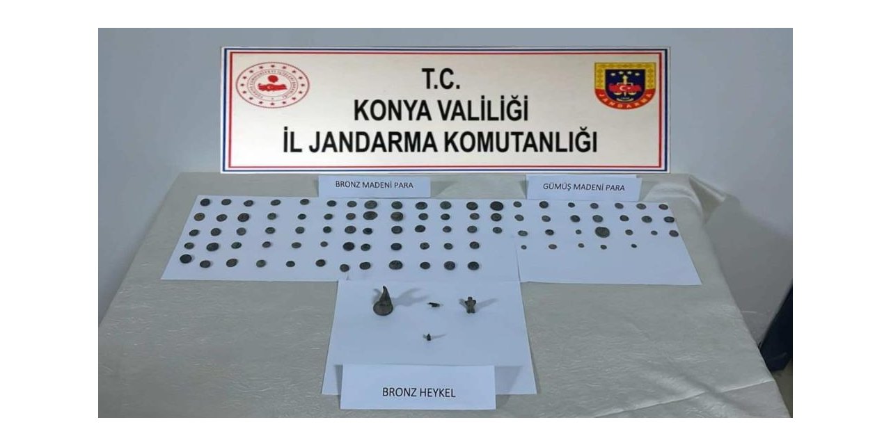 Konya'da tarihi eser kaçakçılarına darbe! Satmaya çalışırken yakalandılar