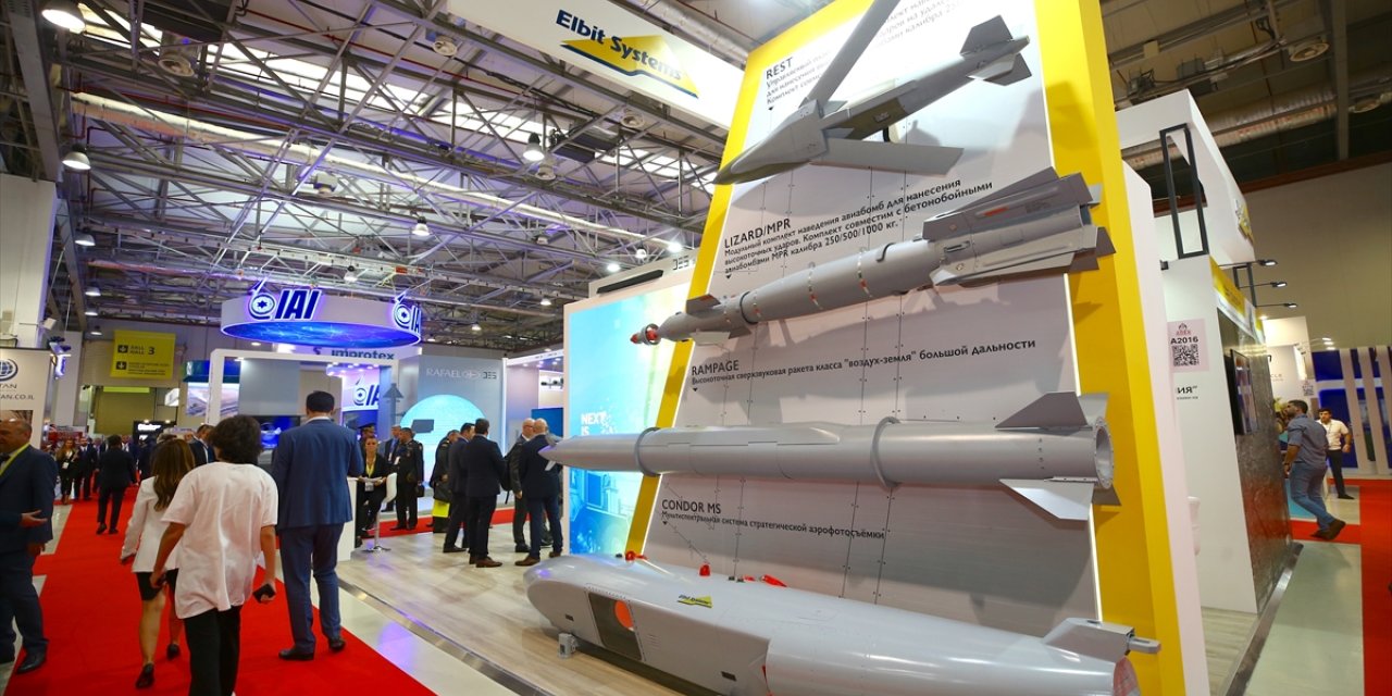 Bakü'de 4. Uluslararası Savunma Fuarı kapılarını ziyaretçilerine açtı