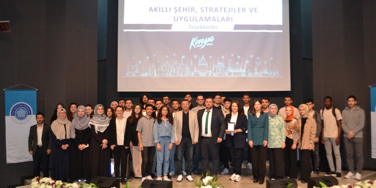 Konya Büyükşehir, mühendislik öğrencilerine 'Akıllı Şehir'i anlattı!