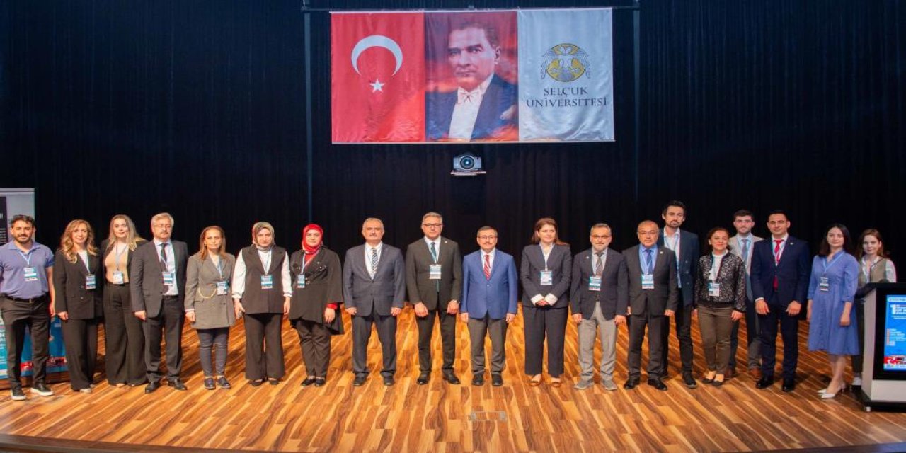 Konya'da 1. Uluslararası Doğal ve Sentetik Materyallerin Biyomedikal Uygulamaları Kongresi yapıldı