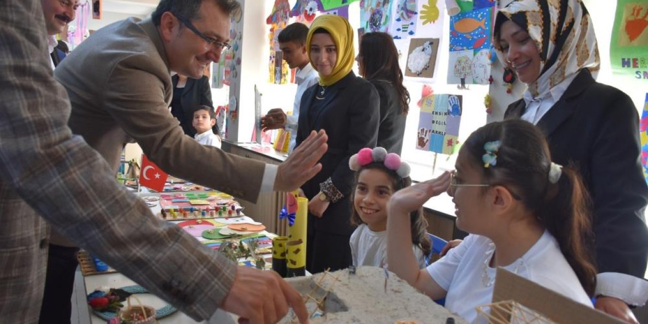 Karapınar'da özel öğrenciler ve öğretmenlerinin yıl sonu sergisi!