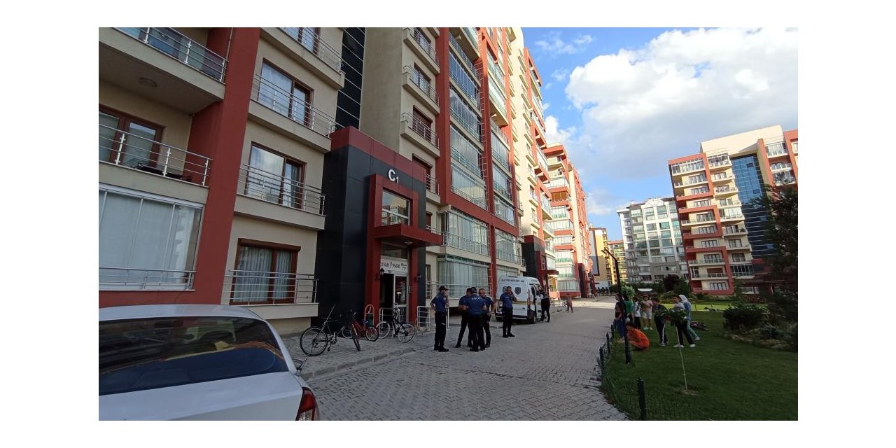 Silahla oynarken canından oluyordu!16 yaşındaki çocuk oynarken kendini vurdu