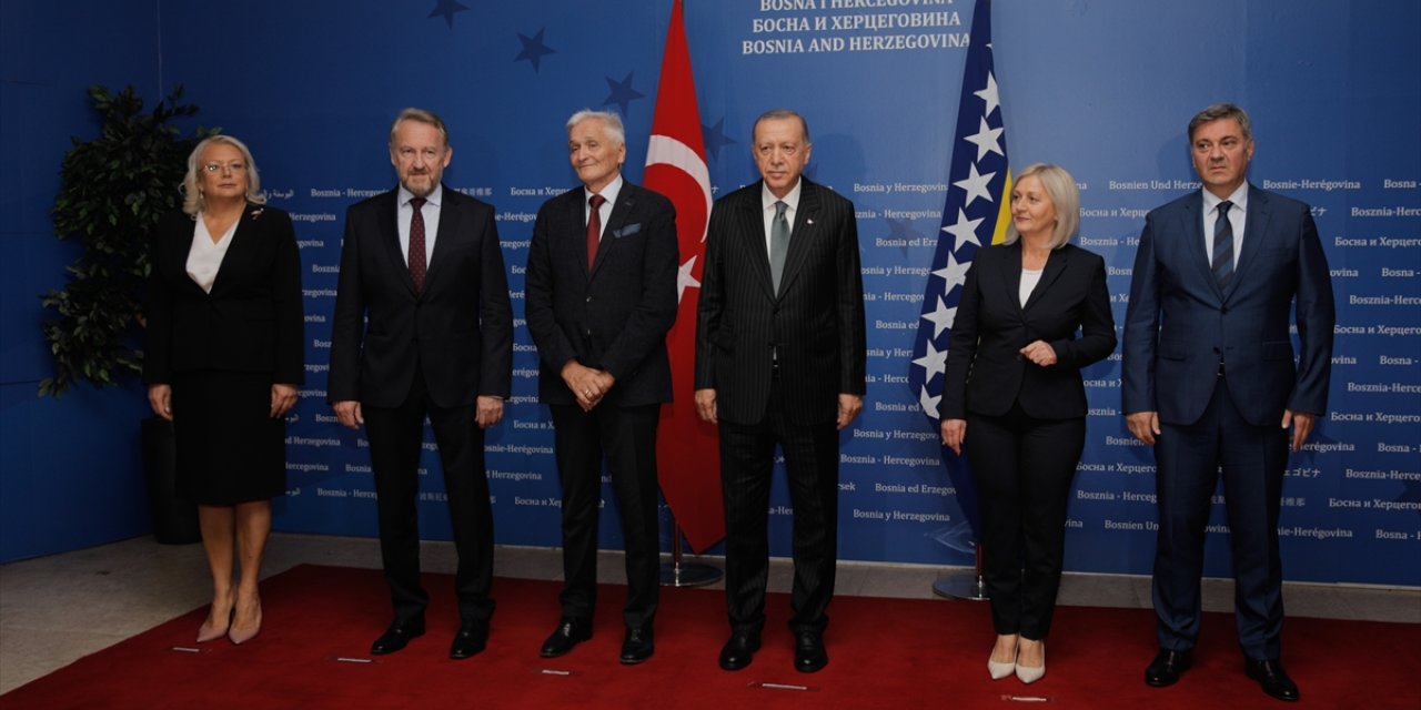 Cumhurbaşkanı Erdoğan, Bosna Hersek'te Temsilciler ve Halklar meclislerinin başkanlık divanı üyelerini kabul etti