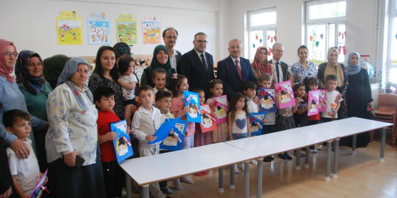 Akşehir'de 17 bini aşkın öğrenci karne mutluluğu yaşadı!