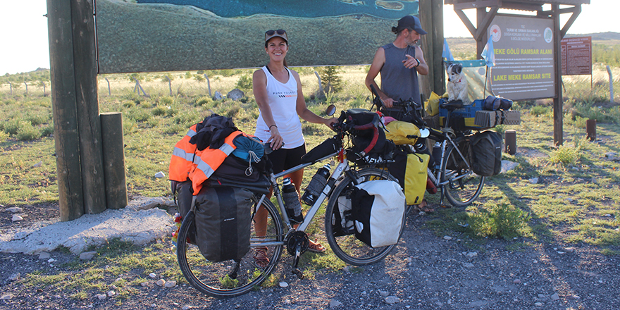 Bisikletle dünya turuna çıkan Arjantinli çift Karapınar'a geldi