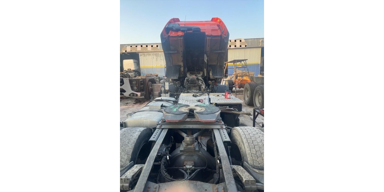 Hatay'da tır ve dorseleri parçalayarak satmaya çalışan 3 şüpheli yakalandı